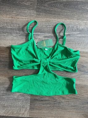 (12) NWT ribbed cut out tank